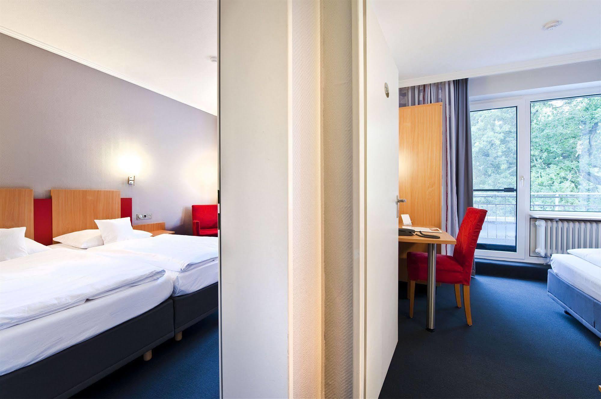 Ringhotel อาเรินส์บวร์ก ภายนอก รูปภาพ
