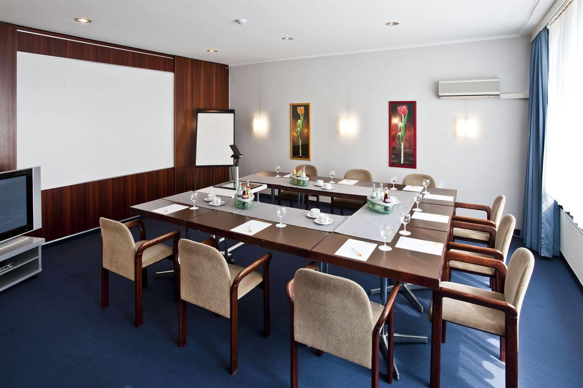 Ringhotel อาเรินส์บวร์ก ภายนอก รูปภาพ